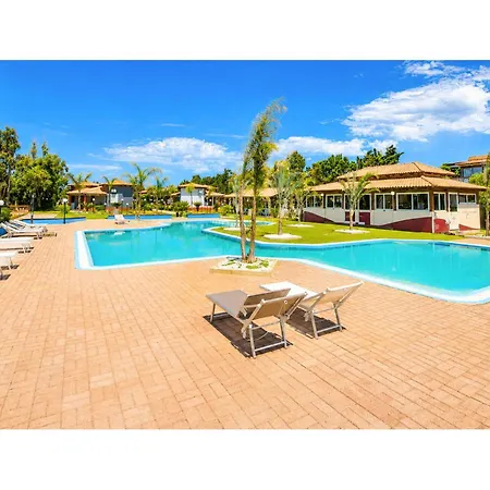 Cozy In Marina With Swimming Pool Сasa de vacaciones