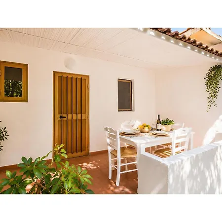 Cozy In Marina With Swimming Pool Nicotera