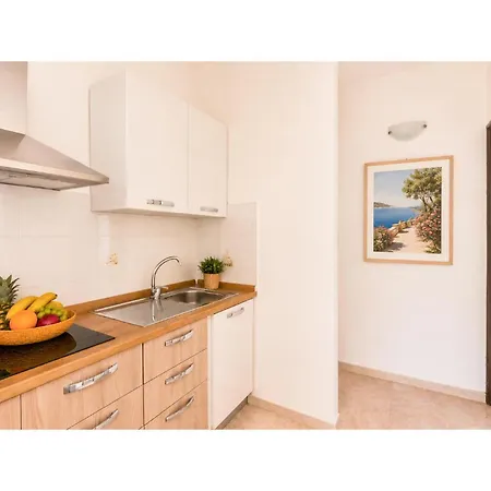 Cozy In Marina With Swimming Pool Nicotera